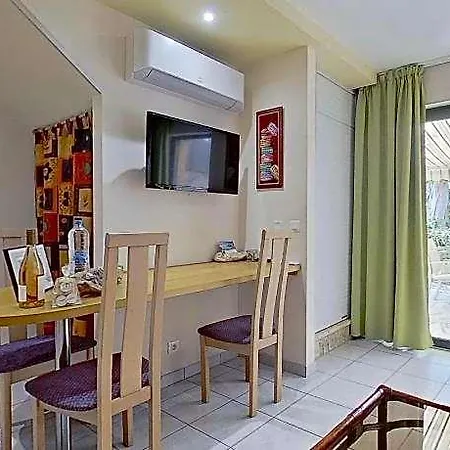 Hotel Onyx Location De Meubles De Tourisme 4*
